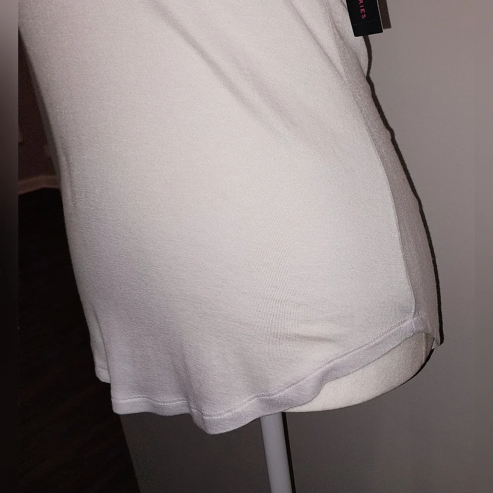 NWT No Boundaries Juniors White Braided V Neck Top Size 7-9 - Picture 3 of 15